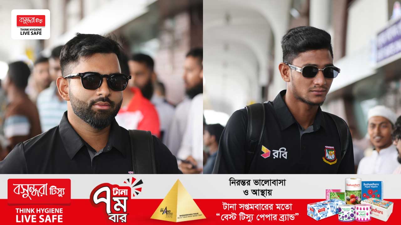 সকালে গেছেন কোচ, সন্ধ্যায় যাবেন অধিনায়ক