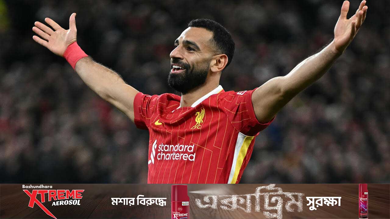 মৌসুম সেরা ফুটবলারের খেতাব জিতলেন সালাহ