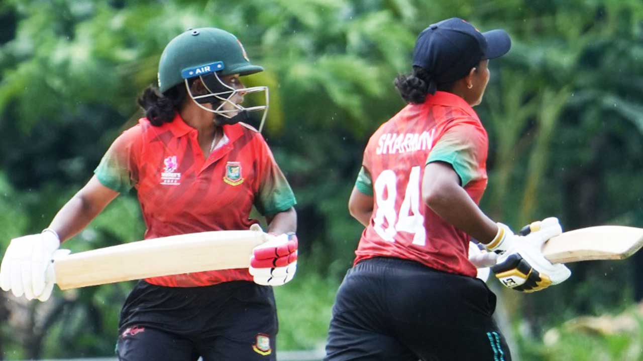 এবার ৪৯ রানে অলআউট নিগার-ফাহিমারা