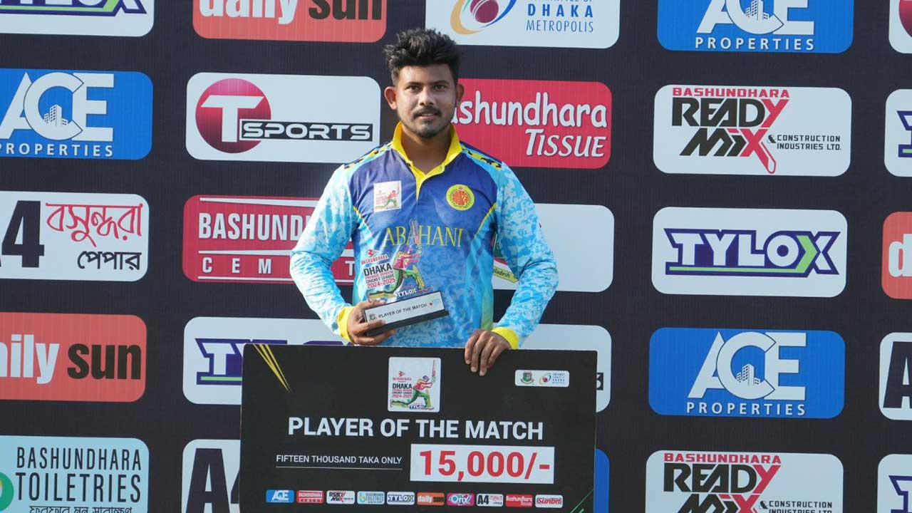 এক যুগ পর আবাহনী ছাড়ছেন মোসাদ্দেক