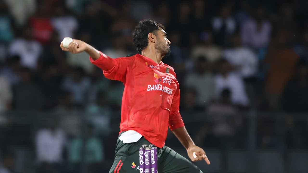 জাকেরের দুর্দান্ত ক্যাচ, সাইফের জোড়া শিকার