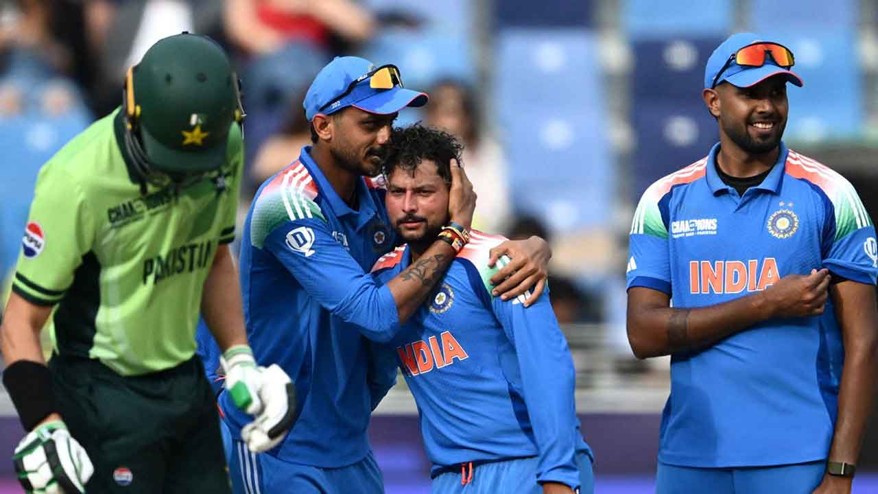 পাকিস্তানের বিপক্ষে জয় দেখছে ভারত