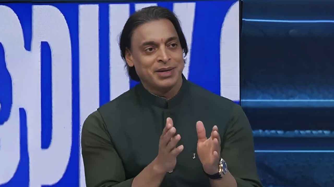 ওমানকে উড়িয়ে শুরু পাকিস্তানের