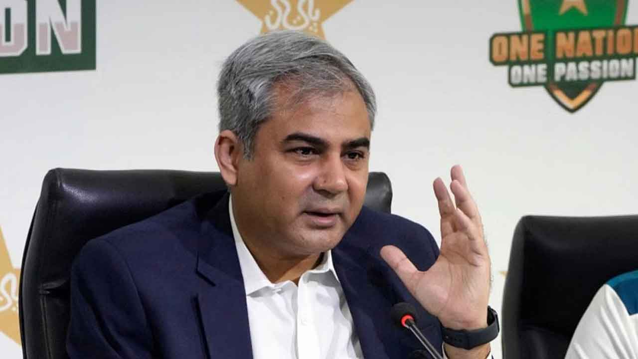 নাটকের মাঝেই পিসিবি প্রেসিডেন্টের টুইট