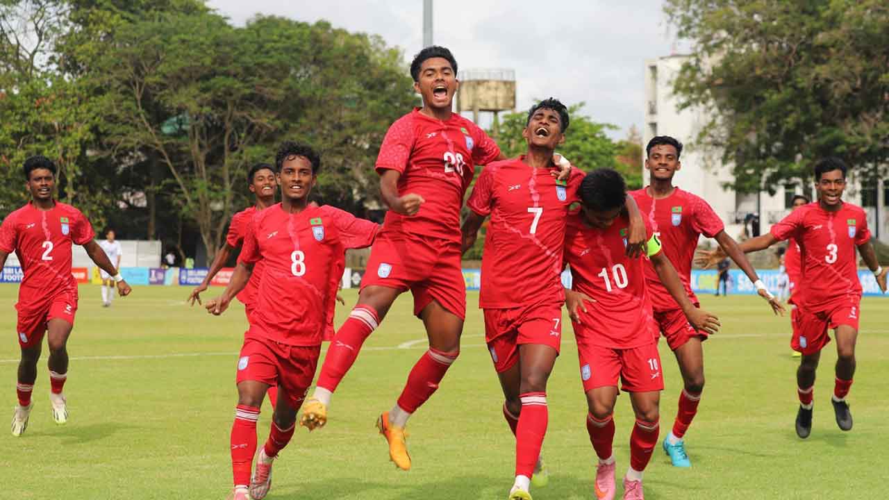 পাকিস্তানের বিপক্ষে দুই গোলের লিড নিয়ে বিরতিতে বাংলাদেশ
