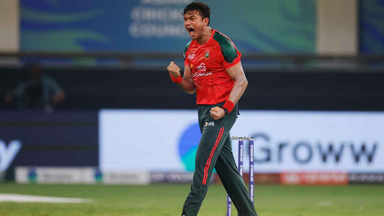 ছন্দময় তাসকিনের দারুণ সেঞ্চুরি