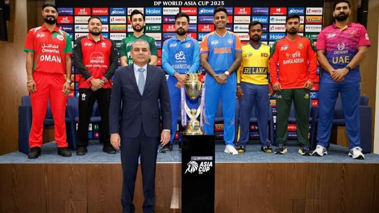 চ্যাম্পিয়ন হলে পিসিবি চেয়ারম্যানের হাত থেকে ট্রফি নেবে ভারত?