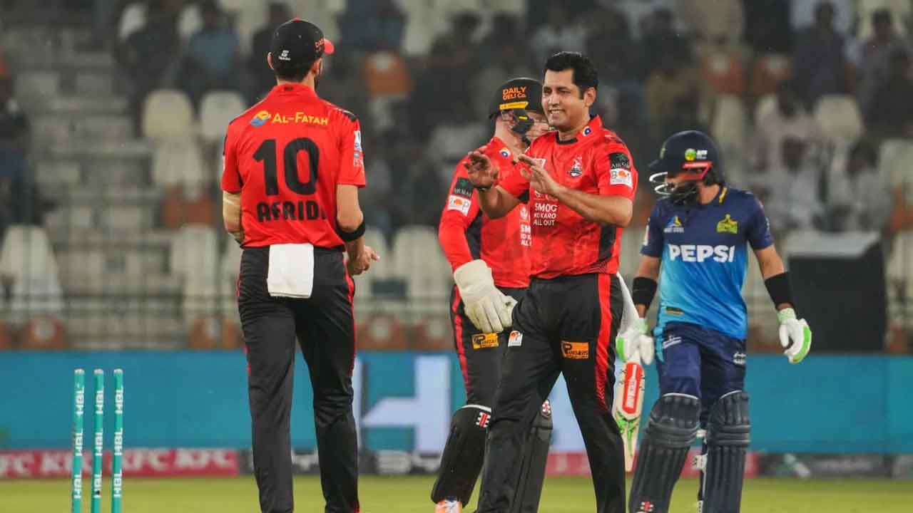 পাকিস্তান দলে নতুন মুখ ৩৮ বছরের আফ্রিদি