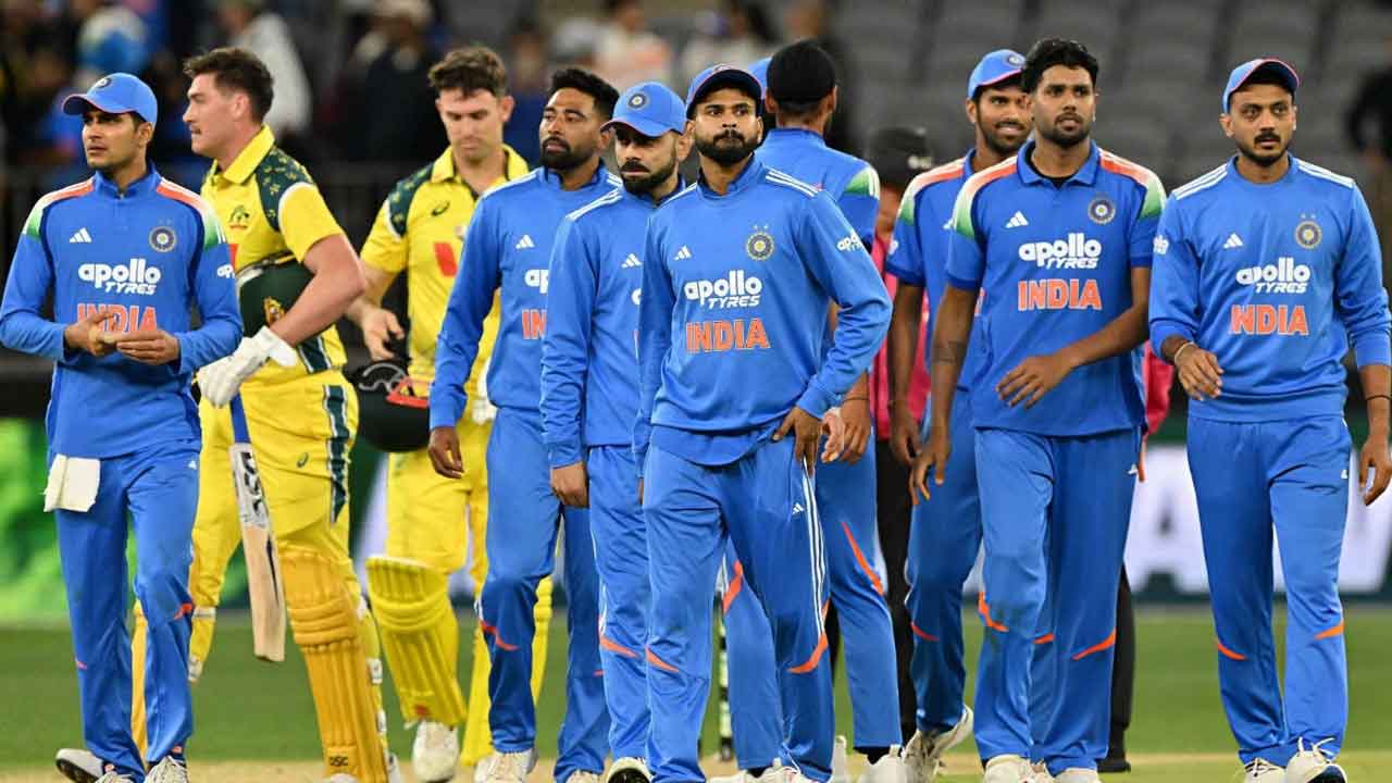 অস্ট্রেলিয়ার কাছে হারের পর ডিএলএস পদ্ধতির সমালোচনা গাভাস্কারের