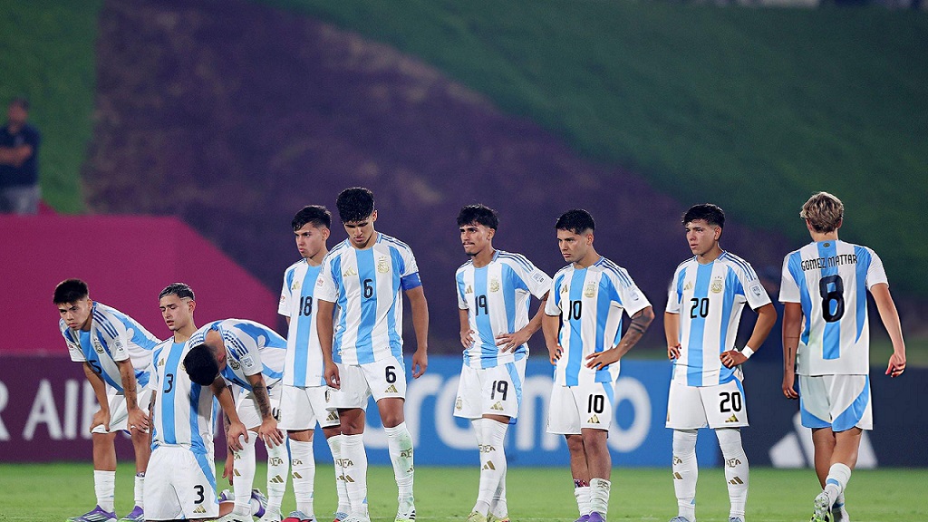 টাইব্রেকারে হেরে দ্বিতীয় রাউন্ডে বিদায় আর্জেন্টিনার