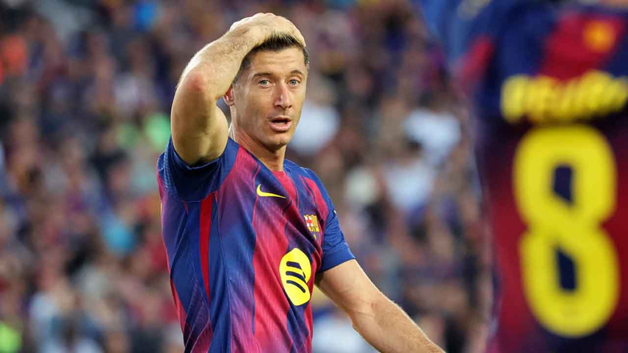 বোনাস বাঁচাতে লেভানডফস্কিকে গোল করতে নিষেধ করেছিল বার্সা