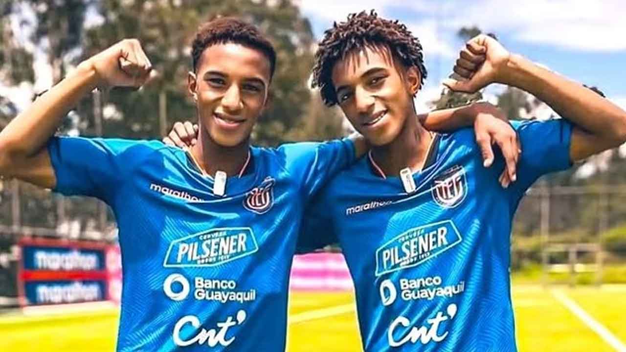 জমজ বিস্ময়বালকের সঙ্গে চুক্তি করে চমক আর্সেনালের