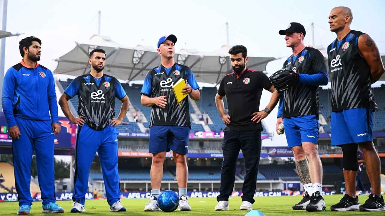আফগানিস্তানে গিয়েই কাজ করতে হবে রশিদ-নবীদের নতুন কোচের