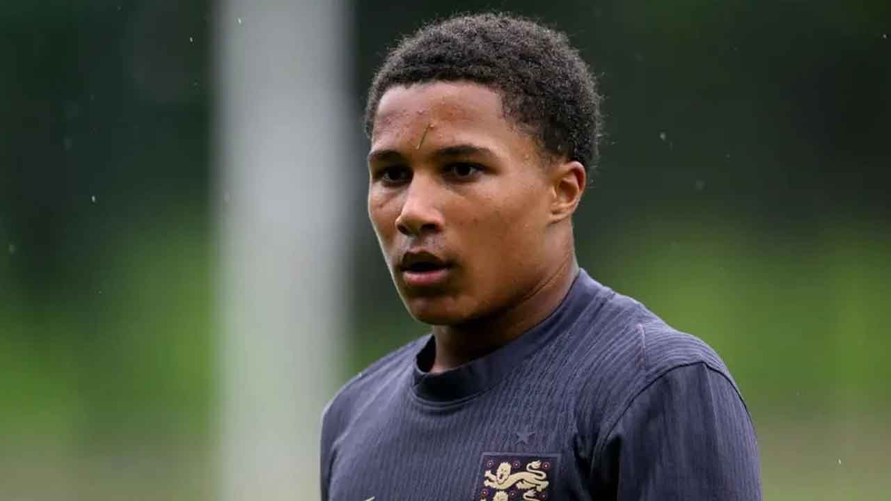 পর্তুগিজ পাসপোর্টে খুললো পথ, বার্সেলোনায় ১৬ বছরের অজয়