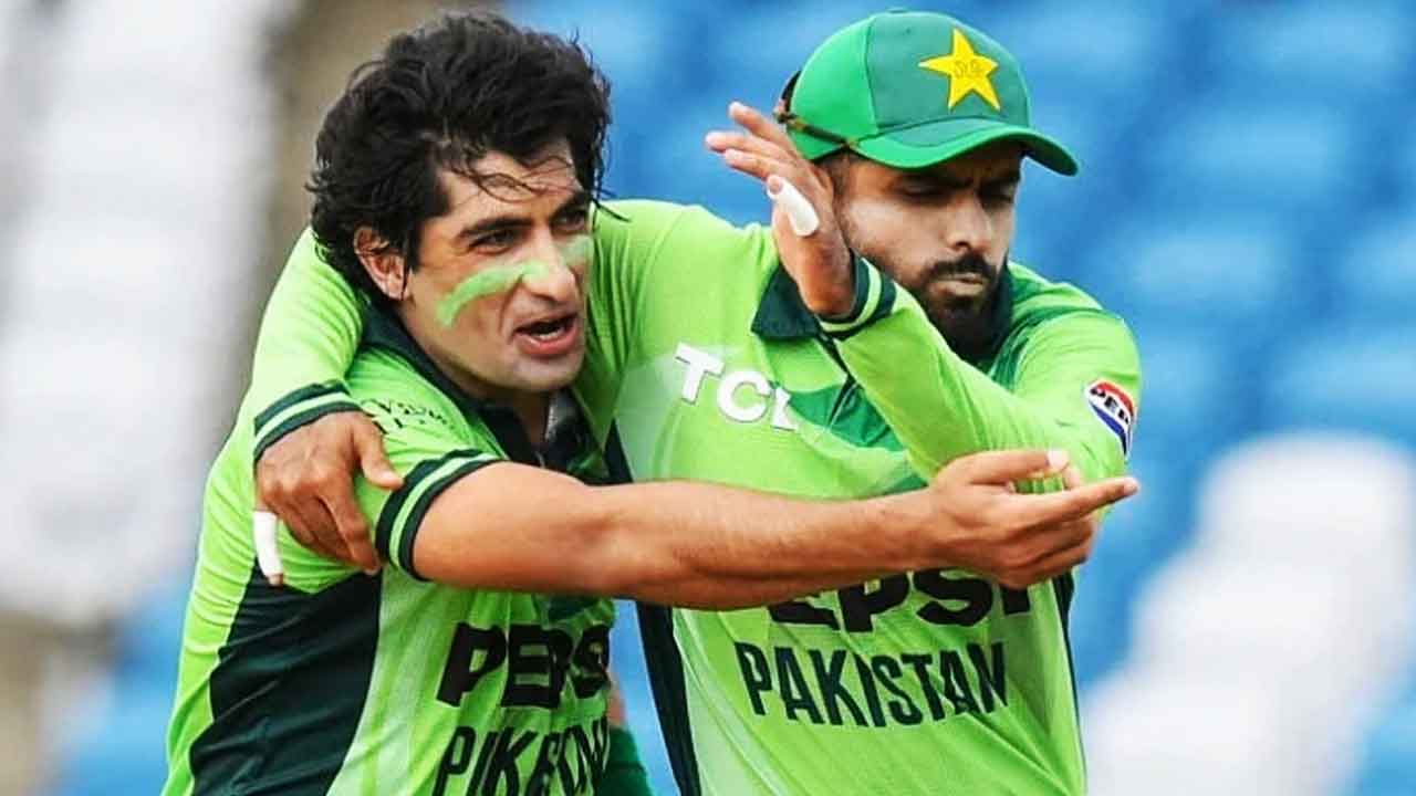 বাংলাদেশ সফরে বাদ, বাবর-নাসিম নামছেন ঘরোয়া টি-টোয়েন্টিতে