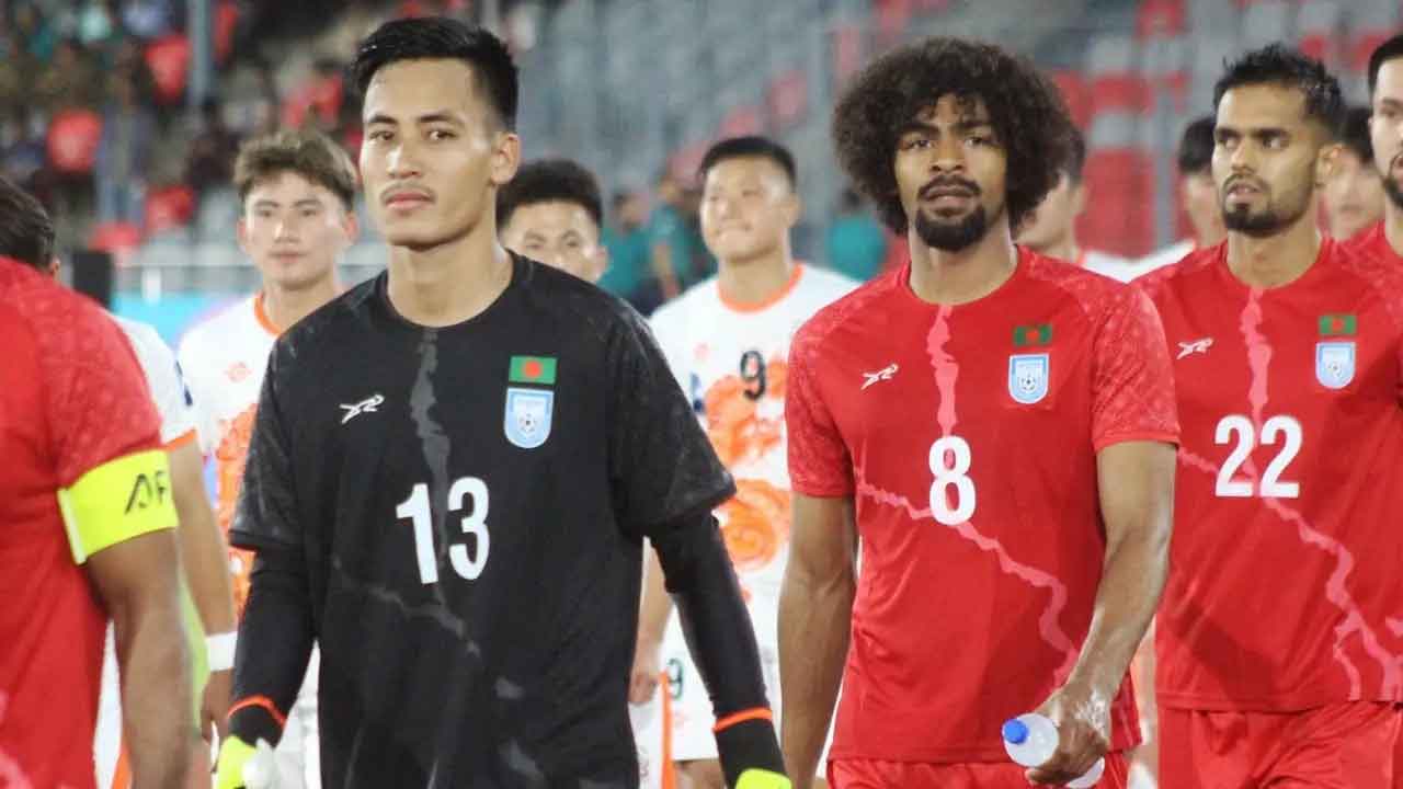 ফিরলেন মোরছালিন, গোলবারের সামনে মিতুল