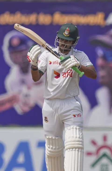 রোমাঞ্চ জাগিয়ে ড্রয়েই নিষ্পত্তি প্রথম টেস্টের