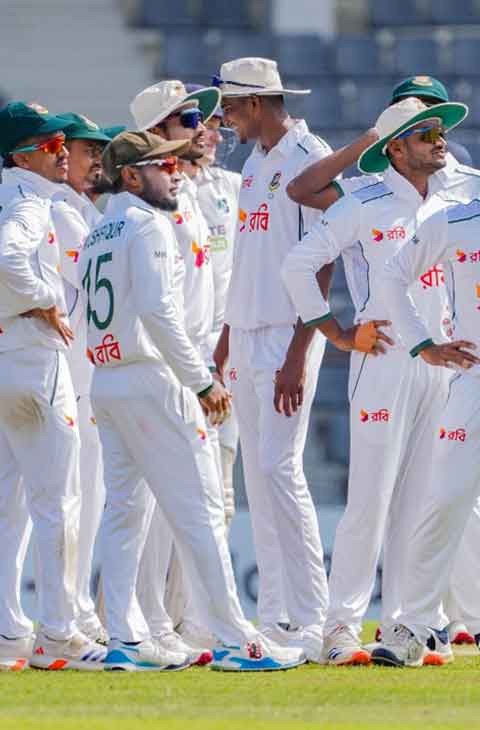 তিন উইকেট নিয়ে আবার ক্যাচ মিসের আক্ষেপ