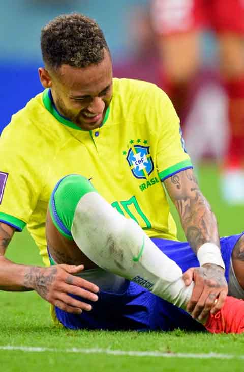 কাল নেইমারের অস্ত্রোপচার, কবে মাঠে ফিরবেন ব্রাজিল তারকা