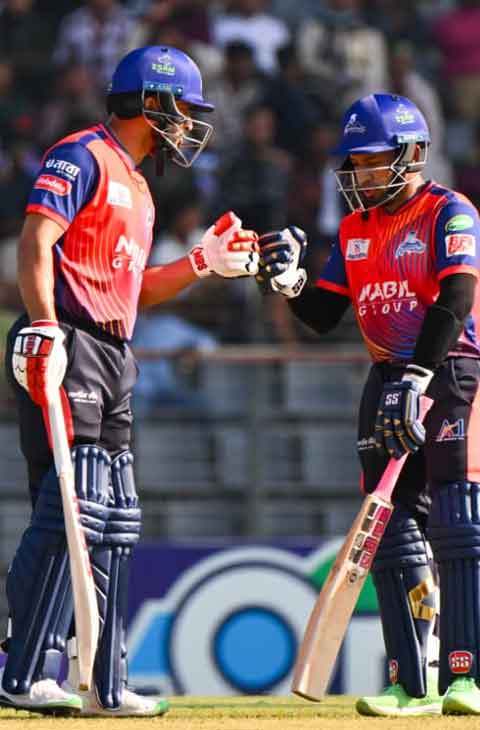 ২৪ ঘণ্টার আগেই পুরোপুরি বদলে গেল রাজশাহীর ব্যাটিং