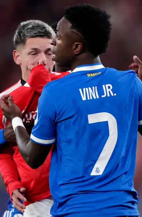 ভিনিসিয়ুসকে বর্ণবাদী মন্তব্য, আর্জেন্টাইন তারকার শাস্তি চান এমবাপে